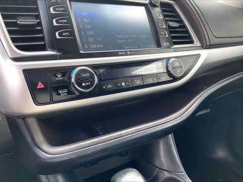 Used 2015 Toyota Highlander XLE image 35