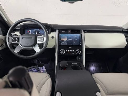 Used 2025 Land Rover Discovery S AWD/4WD image 27