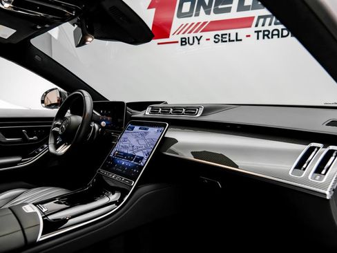 Used 2024 Mercedes-Benz S 63 AMG S w/ Carbon Fiber Exterior Package image 16