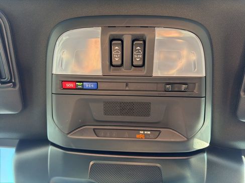 Certified 2024 Subaru Crosstrek 2.5i Sport w/ Crosstrek Mirror Package image 37