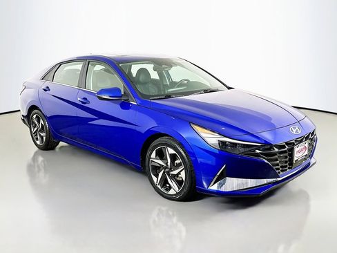 Used 2021 Hyundai Elantra Limited FWD image 16