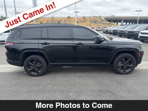 Certified 2023 Jeep Grand Cherokee L Altitude AWD/4WD image 7