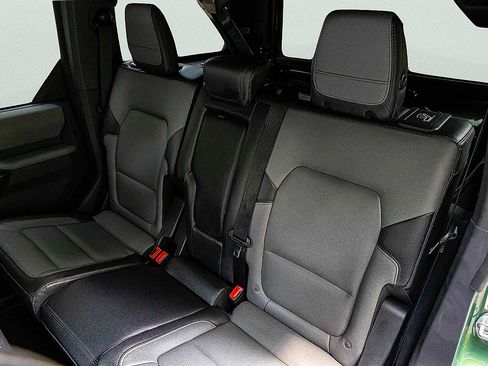 Used 2024 Ford Bronco Everglades image 24