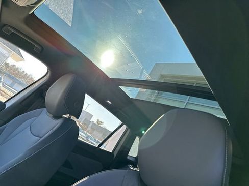 New 2026 Volkswagen Tiguan SE R-Line image 13