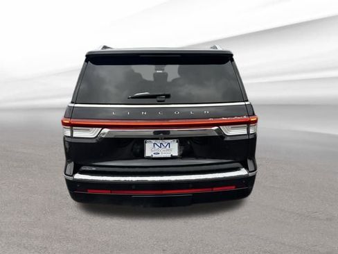 Used 2024 Lincoln Navigator L 4WD image 6