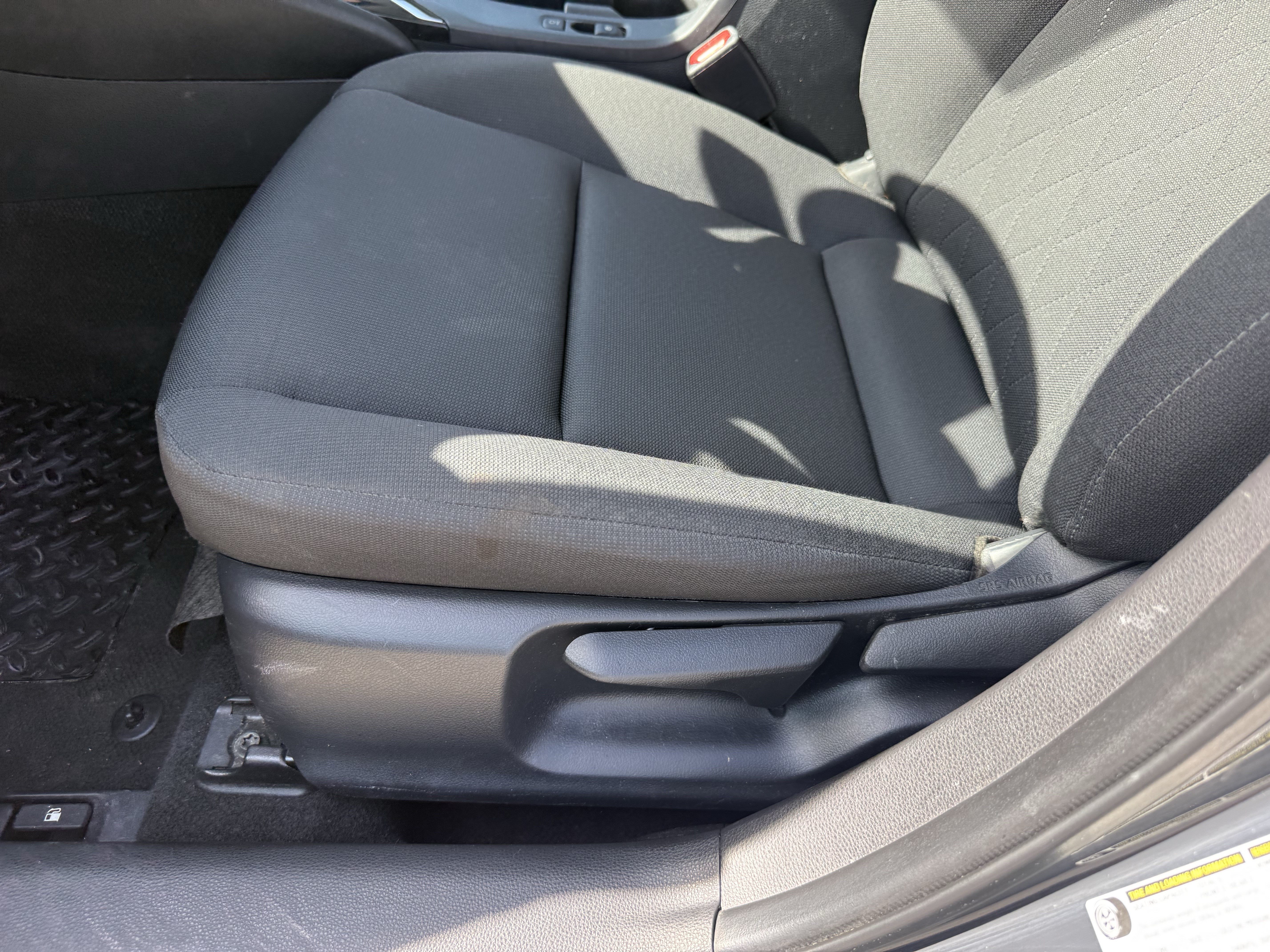 Used 2024 Toyota Corolla LE FWD image 28
