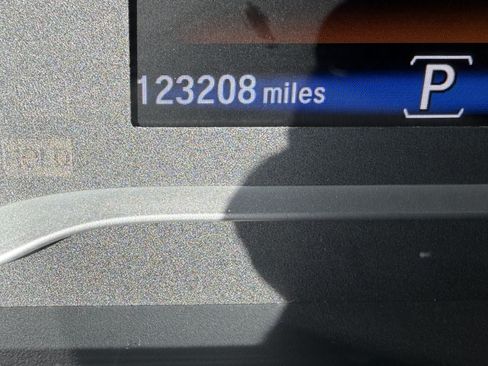 Used 2017 Honda Pilot Touring image 21
