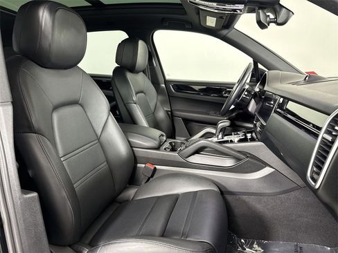 Certified 2019 Porsche Cayenne image 24