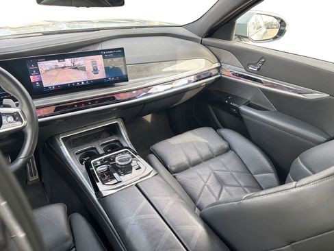Certified 2023 BMW 760i xDrive image 25