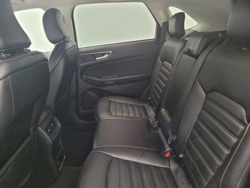 Used 2021 Ford Edge SEL w/ Convenience Package image 18