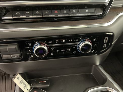 Used 2025 GMC Sierra 1500 SLT w/ SLT Premium Plus Package image 15