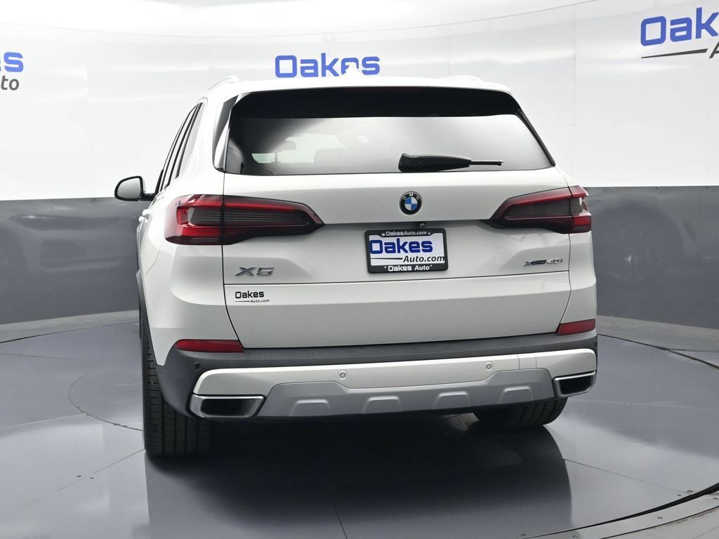 Used 2022 BMW X5 xDrive40i w/ Executive Package AWD/4WD image 6
