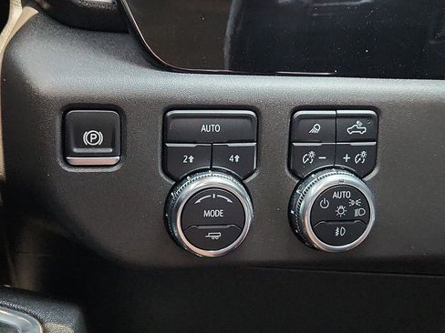Used 2024 GMC Sierra 1500 SLT AWD/4WD image 21