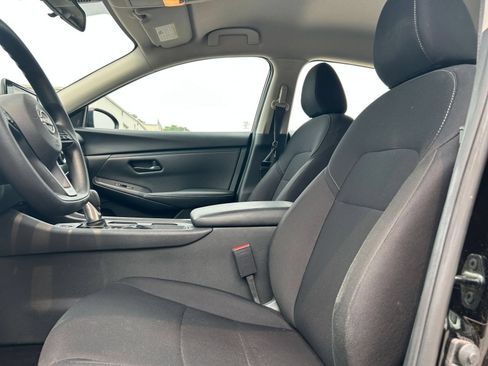 Used 2025 Nissan Sentra S FWD image 18