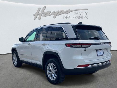 Used 2024 Jeep Grand Cherokee Laredo X w/ Luxury Tech Group I RWD image 8