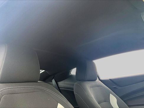 Used 2018 Chevrolet Camaro LT RWD image 24