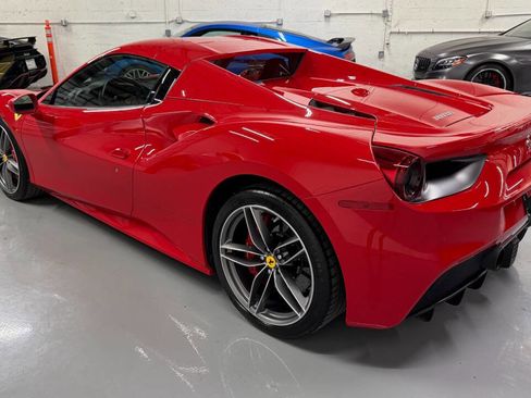 Used 2019 Ferrari 488 Spider RWD image 29