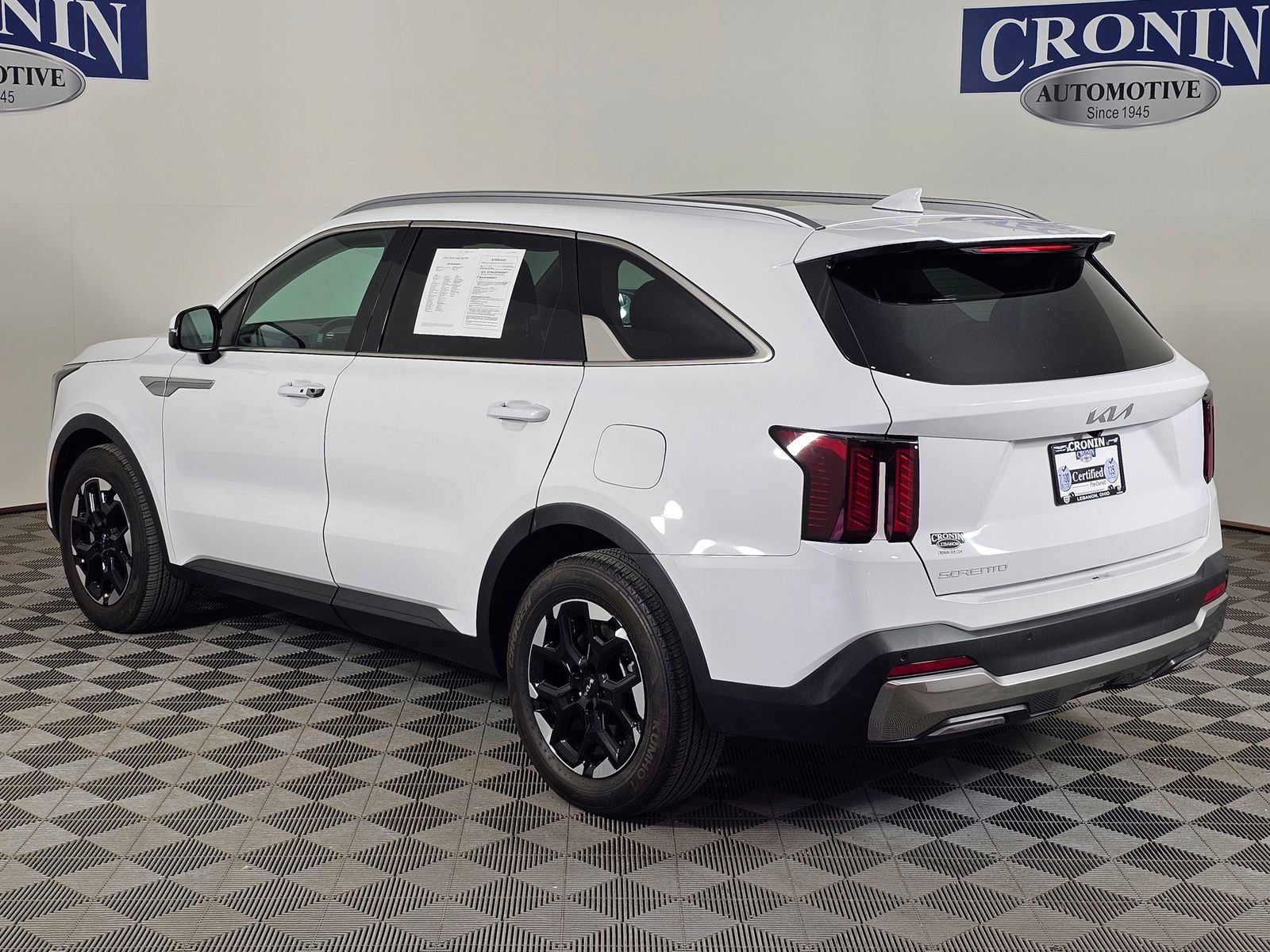 Used 2024 Kia Sorento S w/ Panoramic Sunroof Package FWD image 35