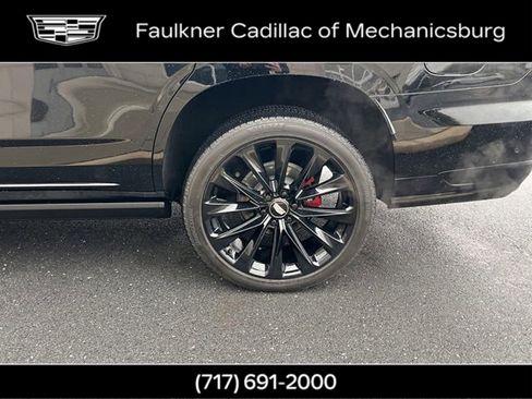 Used 2026 Cadillac Escalade V w/ LPO, ONYX Package image 25