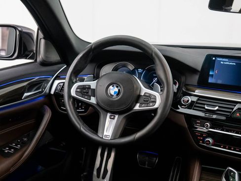 Used 2018 BMW 540i xDrive image 10