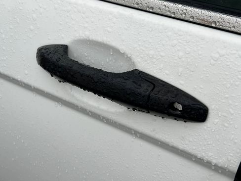 Used 2011 Honda CR-V LX image 19