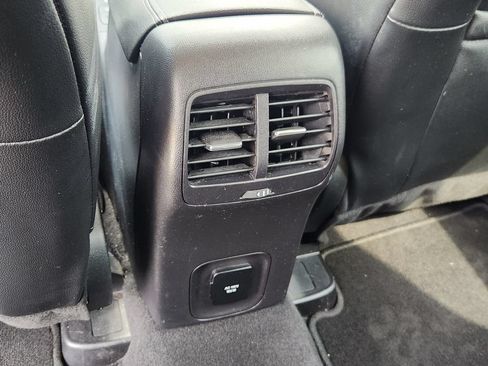 Used 2020 Ford Escape Titanium FWD image 29