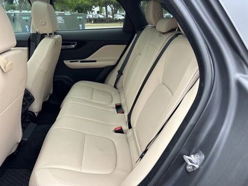 Used 2020 Jaguar F-PACE Premium AWD/4WD image 16