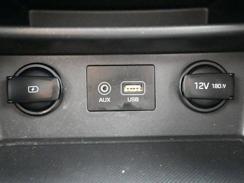 Used 2021 Hyundai Kona SE FWD image 18