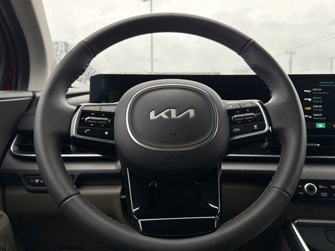 New 2026 Kia Carnival EX image 23