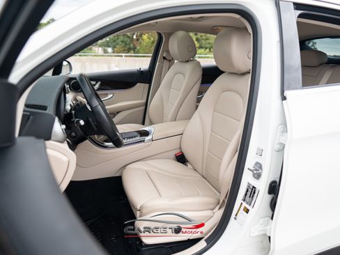 Used 2020 Mercedes-Benz GLC 300 4MATIC image 16