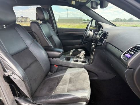 Used 2020 Jeep Grand Cherokee Altitude RWD image 14