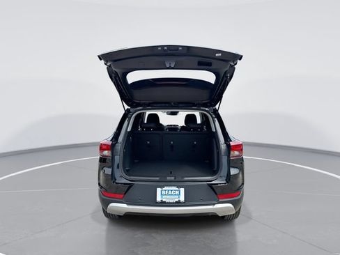 Used 2023 Chevrolet TrailBlazer LT w/ Convenience Package FWD image 23