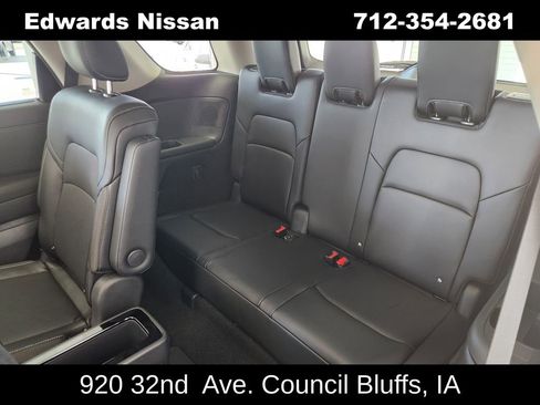 New 2026 Nissan Pathfinder SL w/ SL Premium Package image 18