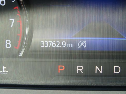 Used 2024 Ford Explorer XLT w/ Equipment Group 202A AWD/4WD image 31
