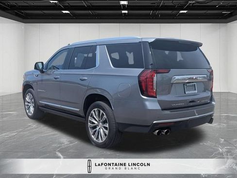 Used 2021 GMC Yukon Denali w/ Denali Premium Package AWD/4WD image 3