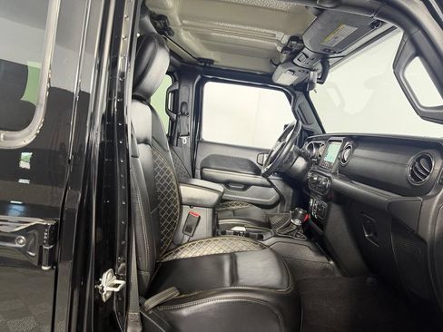 Used 2021 Jeep Wrangler Unlimited Sahara AWD/4WD image 31