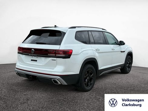 New 2026 Volkswagen Atlas Peak Edition image 5