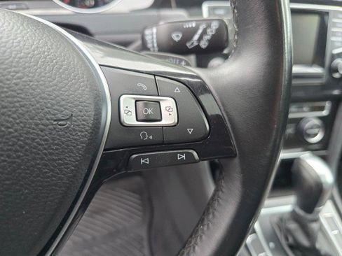 Used 2015 Volkswagen Golf SEL image 30