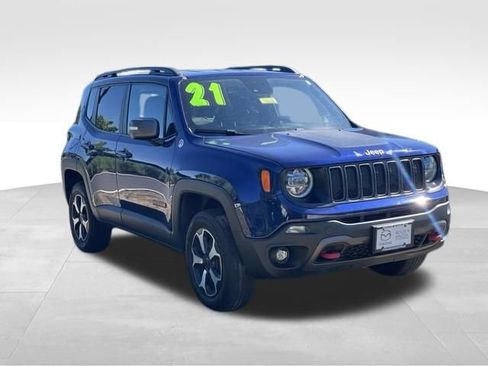 Used 2021 Jeep Renegade Trailhawk w/ Luxury Group III AWD/4WD image 3