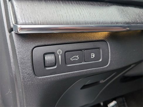 Certified 2022 Volvo XC90 T8 Inscription w/ Lounge Package image 22