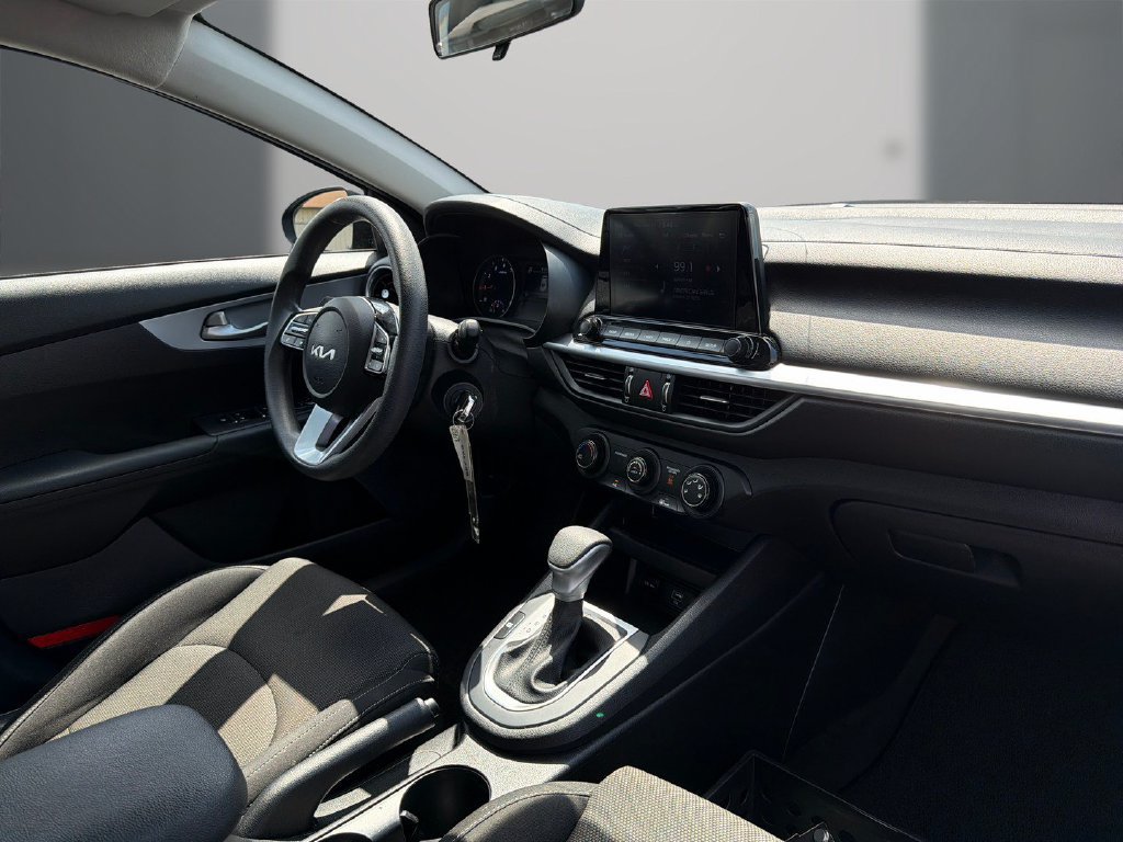 Used 2023 Kia Forte LXS w/ LXS Technology Package FWD image 15