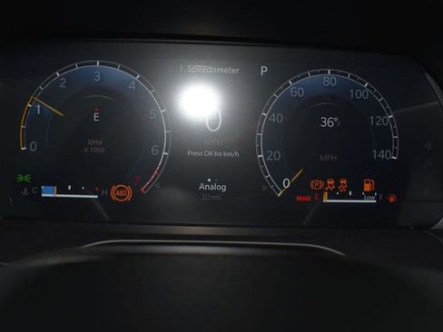 New 2025 Jeep Grand Cherokee Altitude image 18