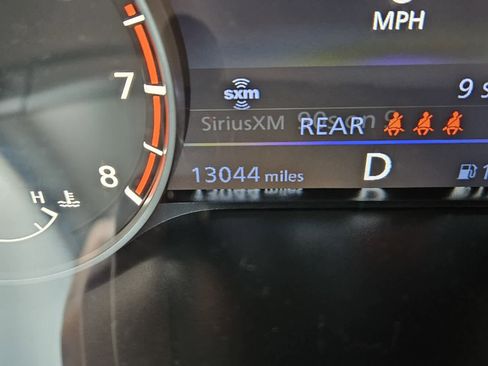 Used 2024 Nissan Altima 2.5 SV image 15