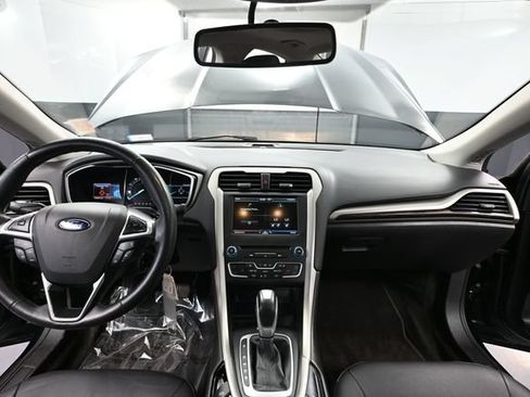 Used 2016 Ford Fusion SE w/ Equipment Group 202A FWD image 28