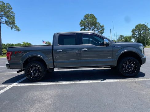 Used 2015 Ford F150 Platinum w/ Equipment Group 701A Luxury AWD/4WD image 10