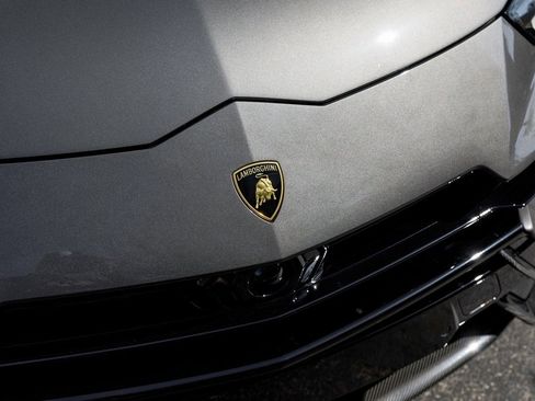 Used 2024 Lamborghini Urus Performante image 11