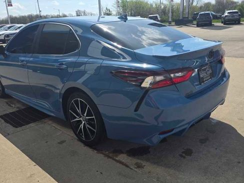 Used 2024 Toyota Camry SE w/ Convenience Package image 3