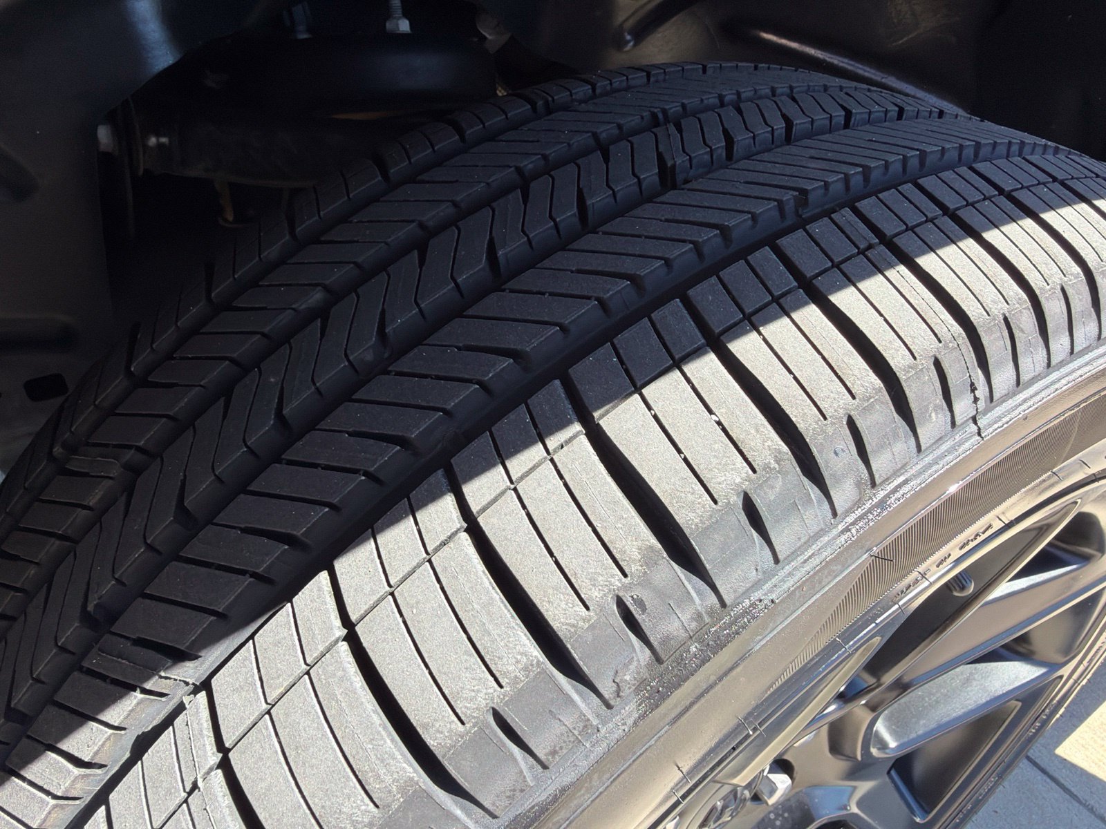 Used 2020 RAM 1500 Laramie AWD/4WD image 13