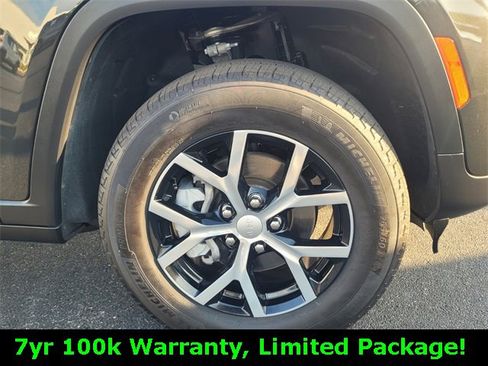 Certified 2024 Jeep Grand Cherokee Limited w/ Trailer Tow Package image 9