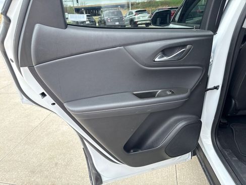 Used 2025 Chevrolet Blazer LT image 10